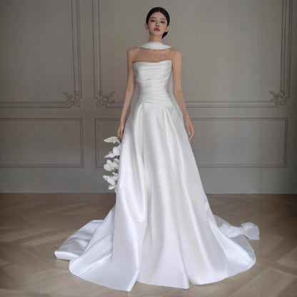 Elegant satin lightweight wedding dress, French style