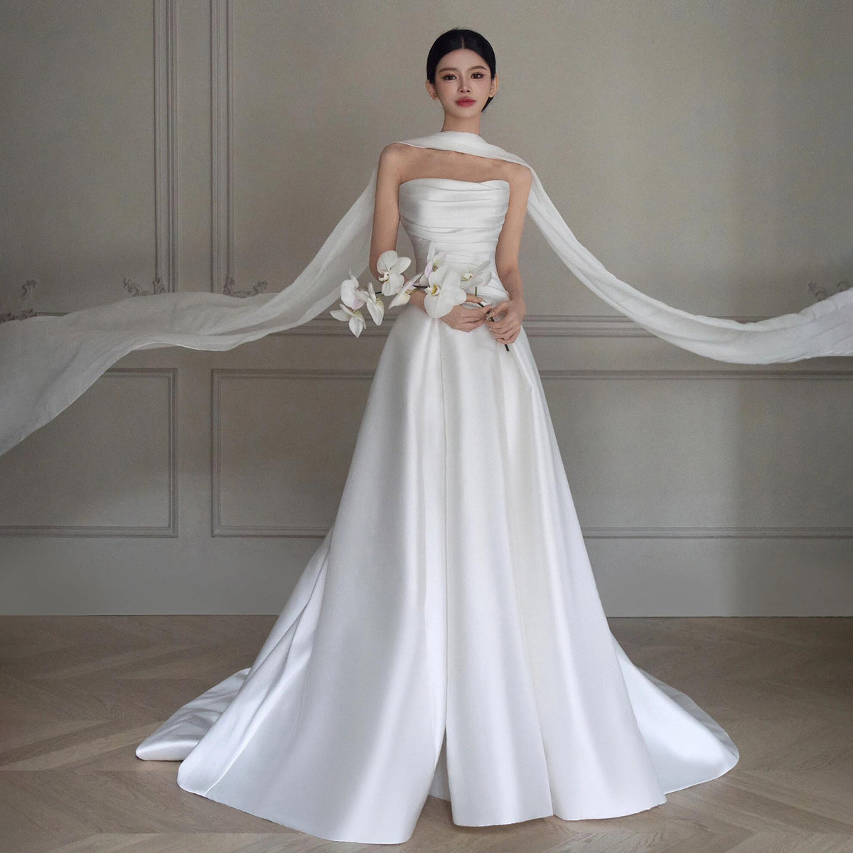 Elegant satin lightweight wedding dress, French style