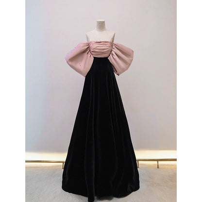 Puffed sleeve wedding dress