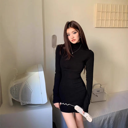 Black short long-sleeved dress