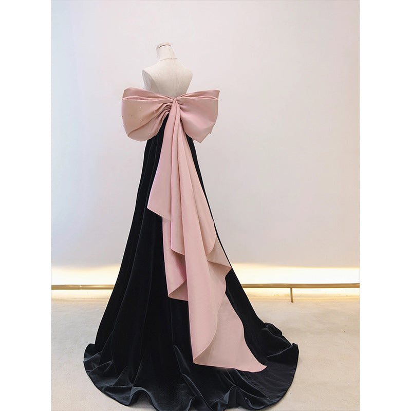 Puffed sleeve wedding dress